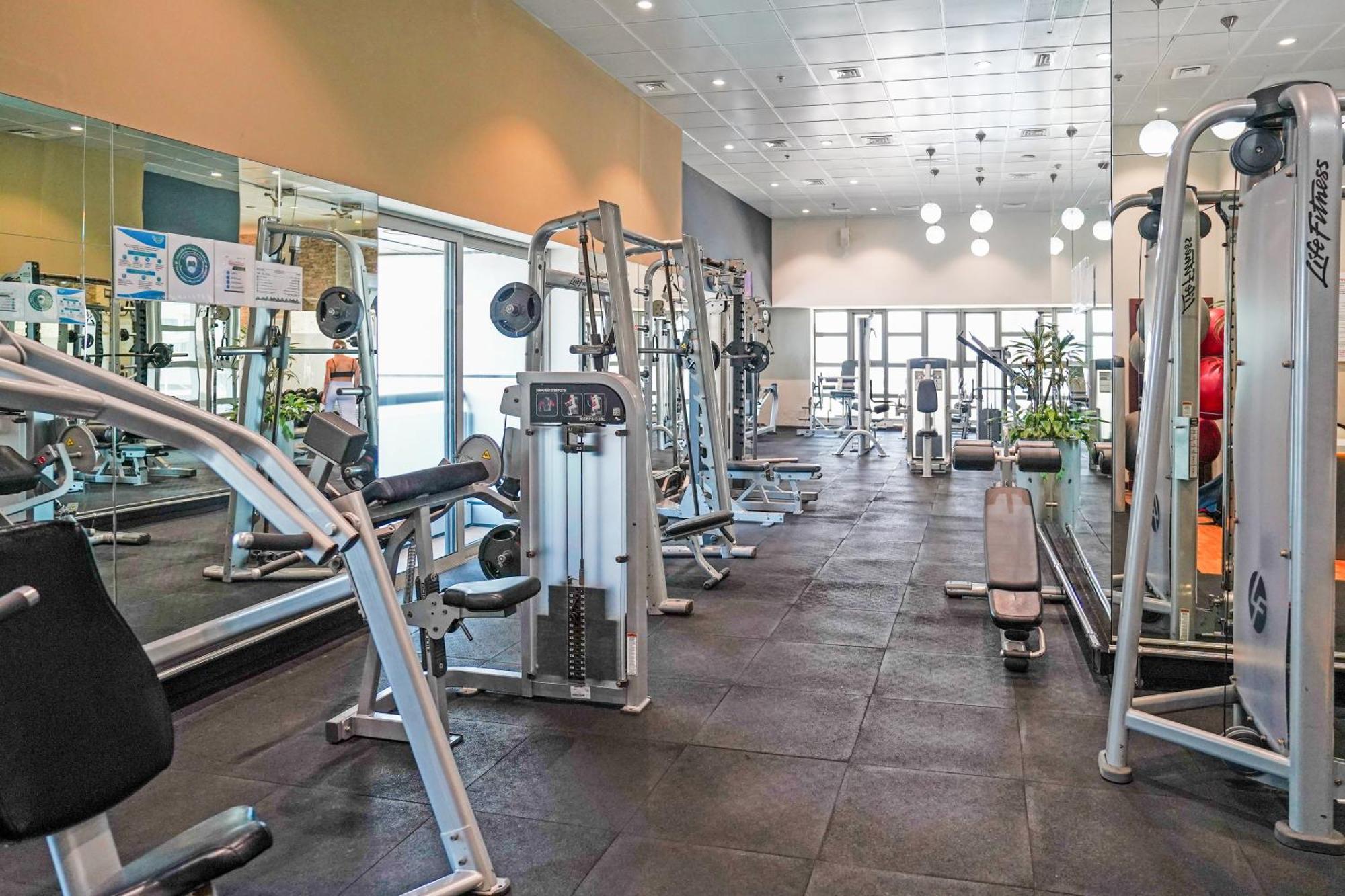 Apartment 49 - Affordable Fully Serviced 2br Apartment, High Floor, Waterfront, Free Facility Access And Parking