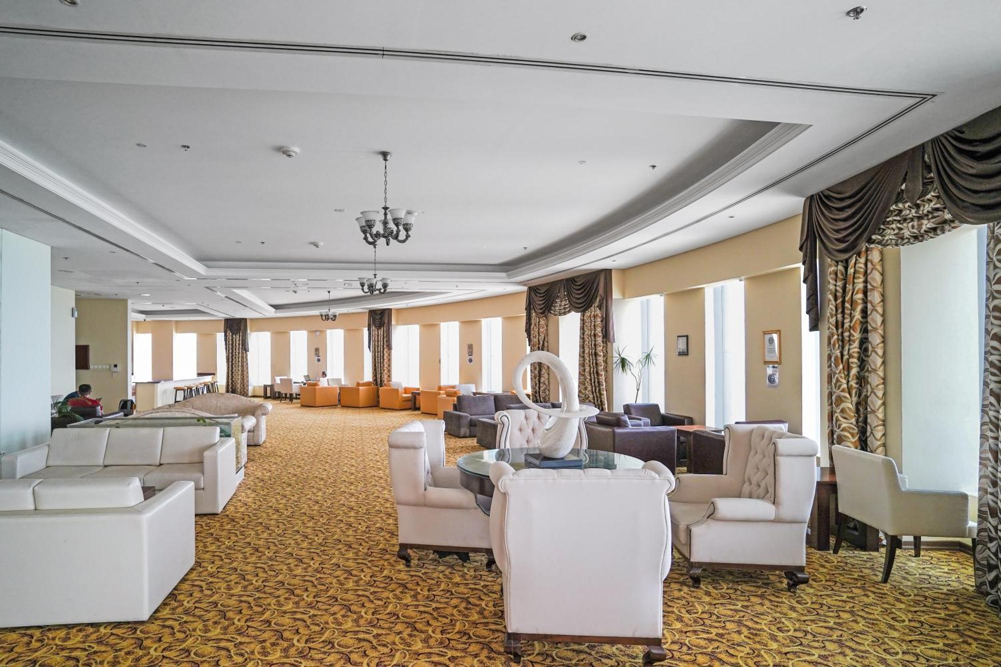 Apartment 49 - Affordable Fully Serviced 2br Apartment, High Floor, Waterfront, Free Facility Access And Parking *