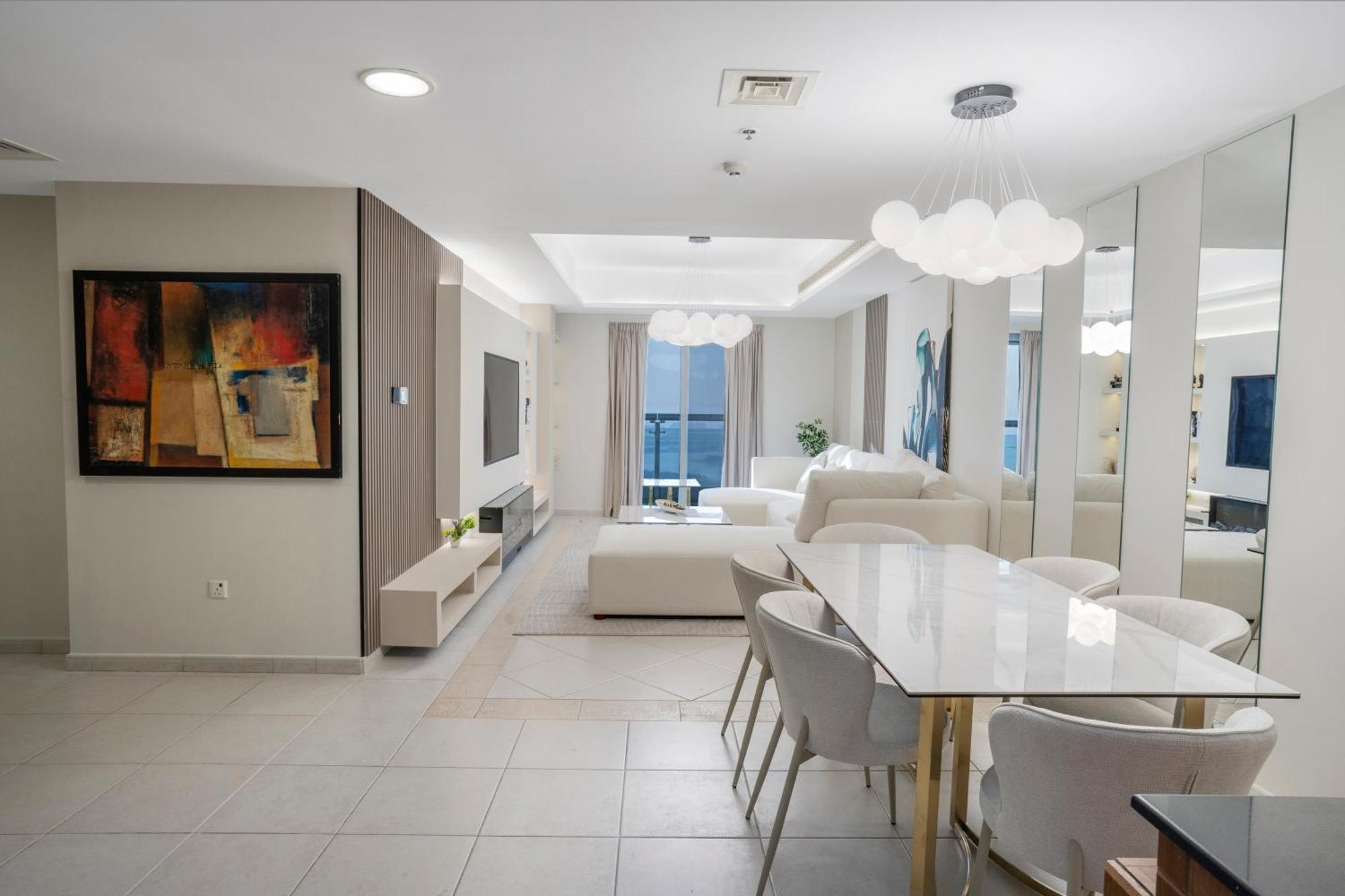 Apartment 49 - Affordable Fully Serviced 2br Apartment, High Floor, Waterfront, Free Facility Access And Parking