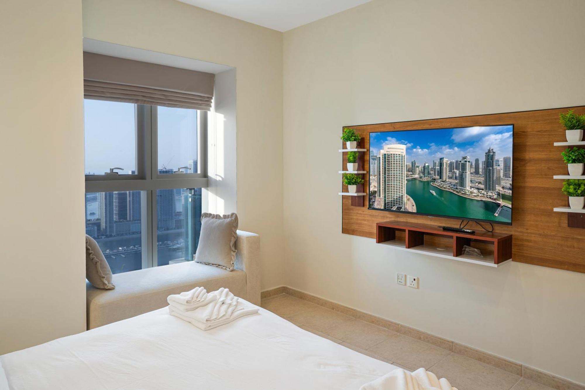 Apartment 49 - Affordable Fully Serviced 2br Apartment, High Floor, Waterfront, Free Facility Access And Parking Dubai