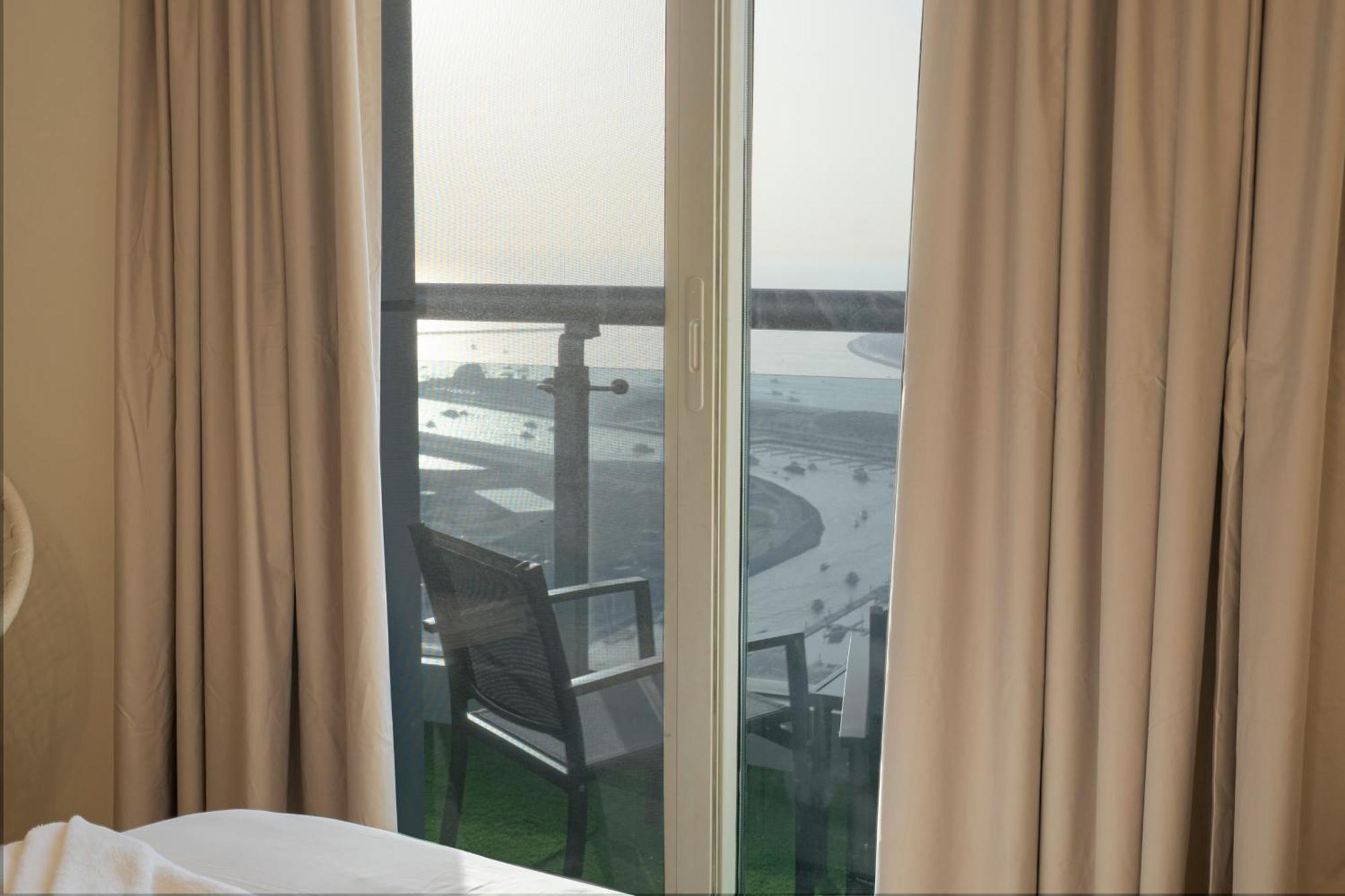 49 - Affordable Fully Serviced 2br Apartment, High Floor, Waterfront, Free Facility Access And Parking Apartment Dubai